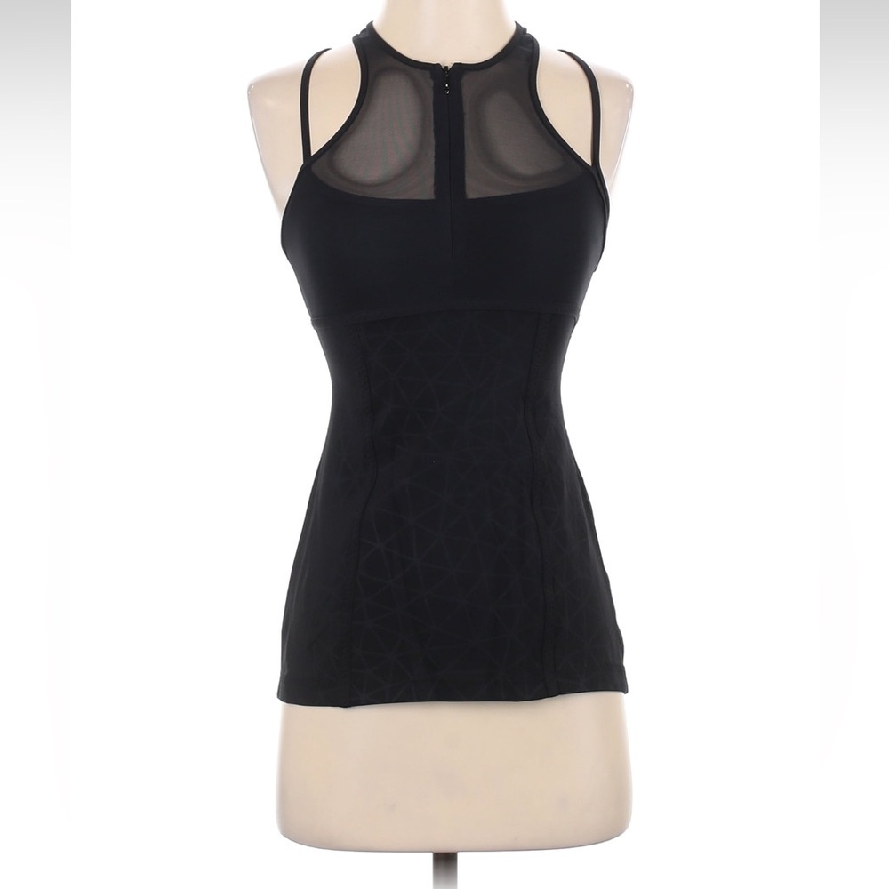Lululemon mesh detailed tank top